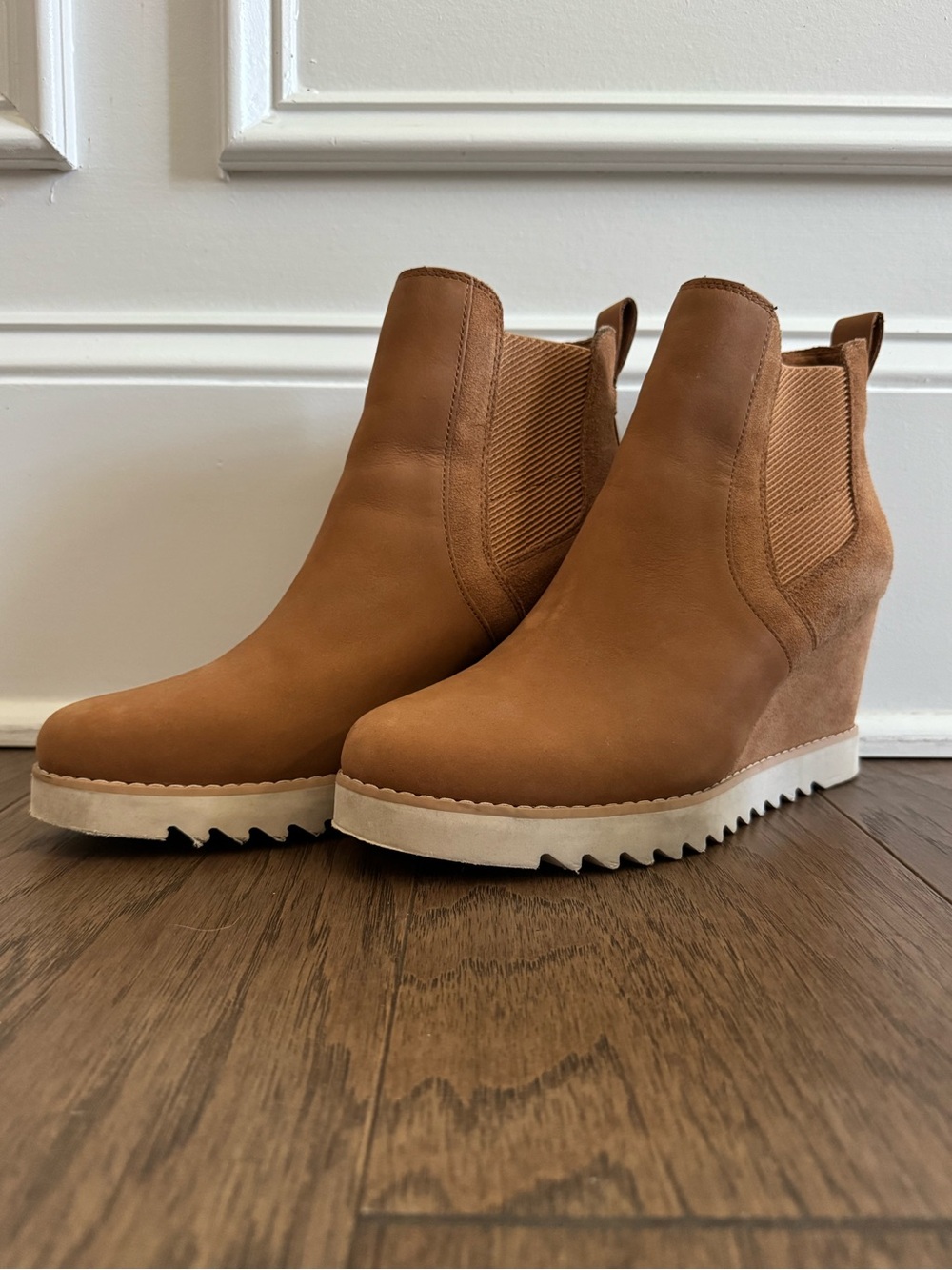 Toms Tan Wedge Chelsea Ankle Boots